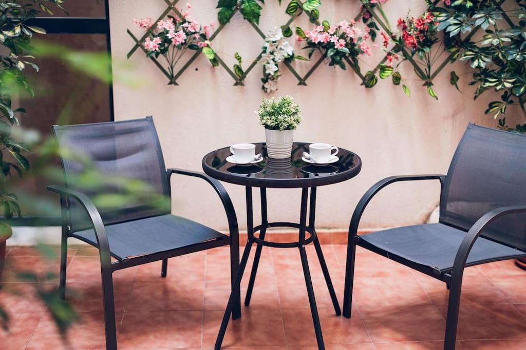 Duplex En Casco Historico A 7 Min De La Playa Apartment *